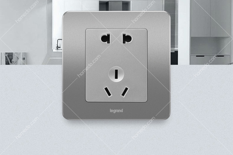 罗格朗 legrand 逸典醇沙钢五孔插座 v8-426-10usl