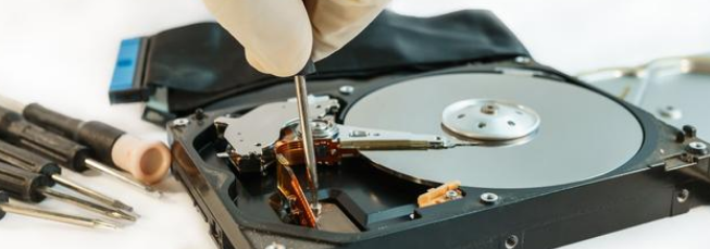 使用最广泛的计算机辅助存储设备——磁盘