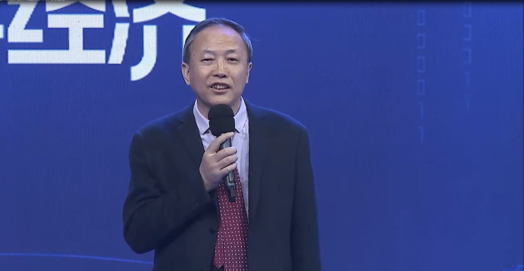 郭源生教授在河姆渡第五届（2020）中国智能建筑节上演讲