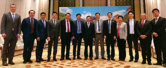 进博会：福建省省委书记于伟国亲切接见河姆渡CEO华建刚一行